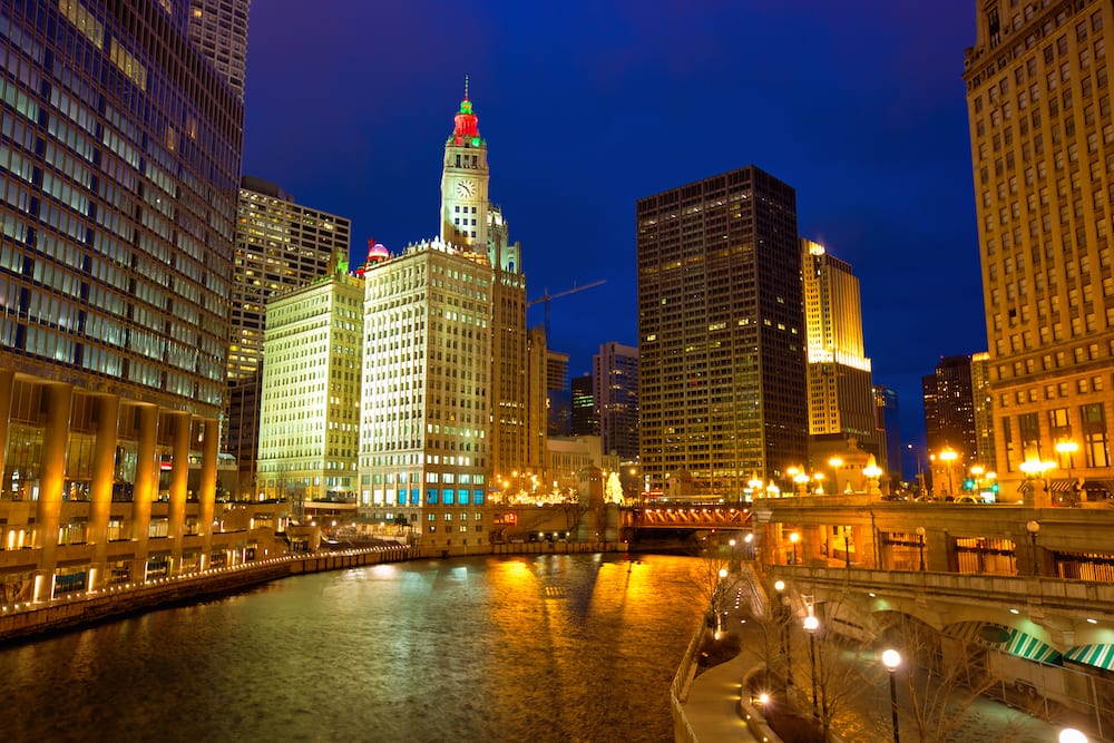 Chicago-Riverwalk-40311131_xl-2015 Famous Places in Chicago